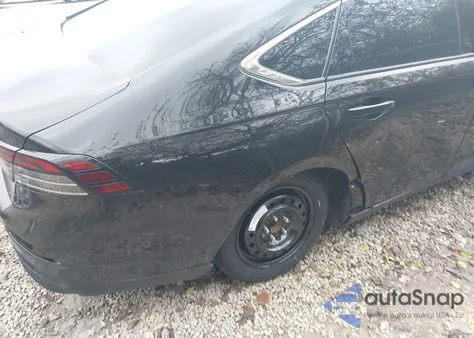 2024 Honda Accord Ex z USA, uszkodzony, nr VIN 1HGCY1F39RA059117